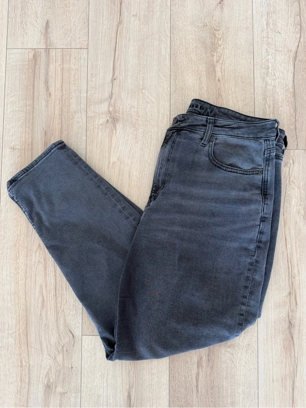 American Eagle Outfitters Charcoal High-Rise Skinny Jeans